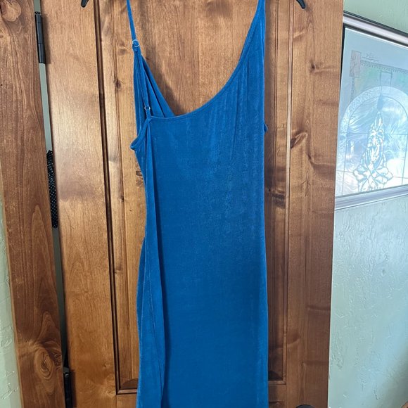 Blue fitted dress - Picture 3 of 3